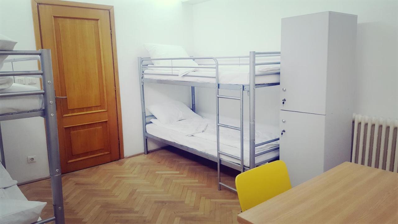Sleep Inn Hostel بوخارست المظهر الخارجي الصورة