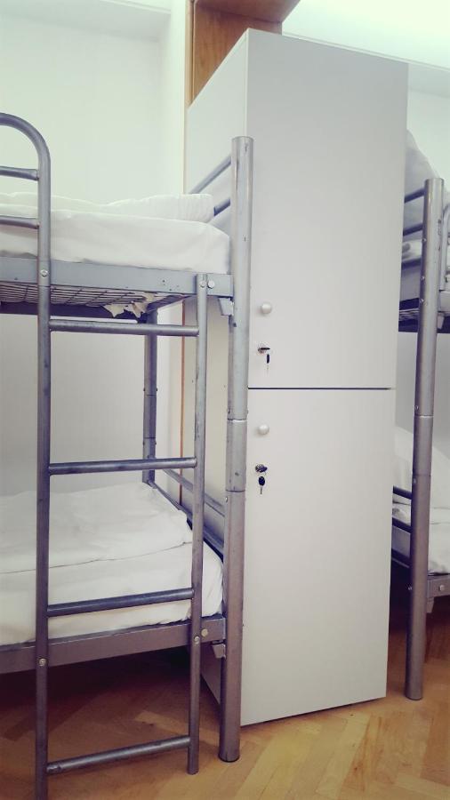 Sleep Inn Hostel بوخارست المظهر الخارجي الصورة